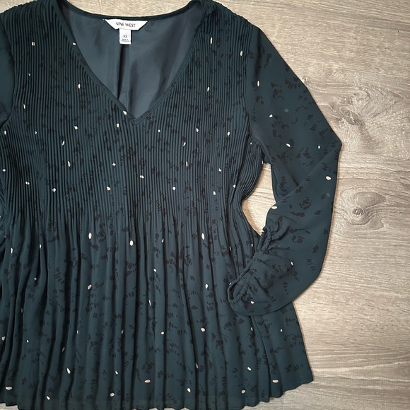 •NINE WEST• TEAL BLOUSE - Picture 2 of 5